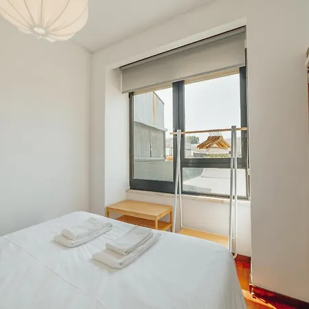 Bright Boavista With Terrace By Homing Porto