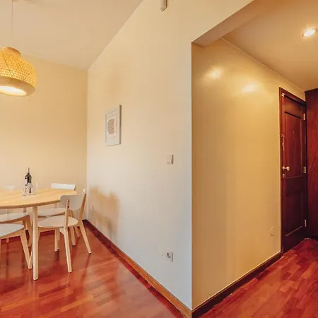 Bright Boavista With Terrace By Homing * Porto